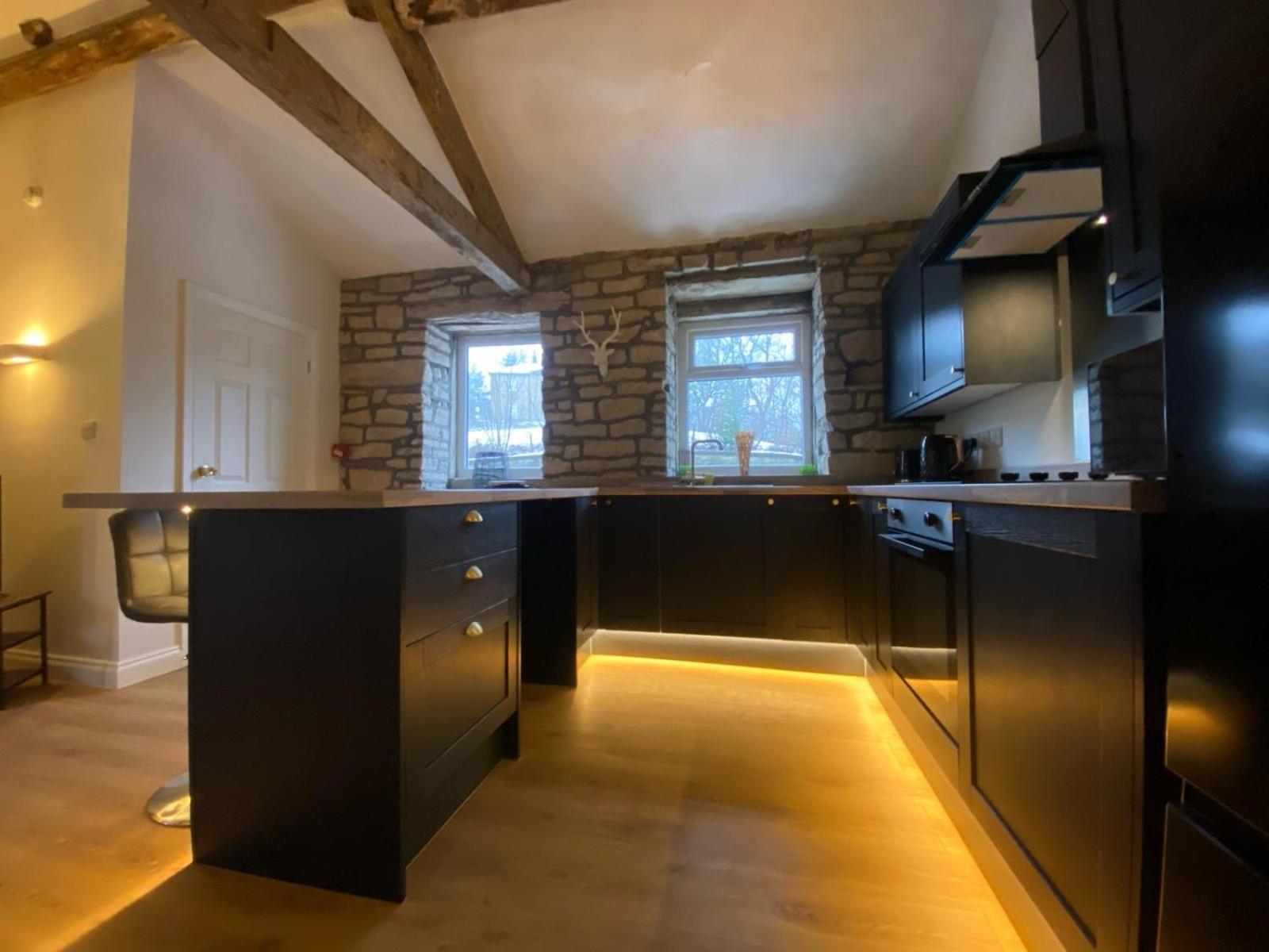 Апартаменты Robins Mill Rishworth Экстерьер фото